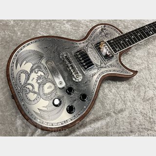 ゼマイティスの“MFG-AC-24”に、新たなデザインを施した“Dragon & Heart