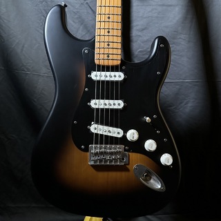 Squier by Fender 40th Anniversary Stratocaster Vintage Edition Satin Wide 2TS エレキギター【現物画像】《1本限りの特別