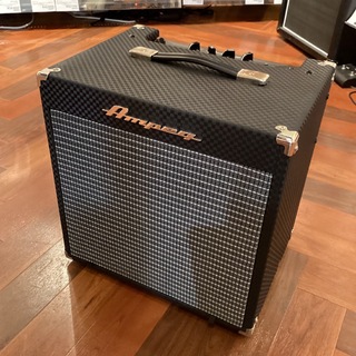 Ampeg RB-108 ベースアンプ コンボアンプ 30W Rocket Bassシリーズ【現物画像】【展示品1点限り】【特価品】