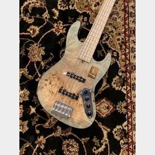 Bacchus BTB ベース Bacchus JT Seriesに新ベース・モデルが登場！限定カラー「桜」と