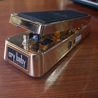 ノイズ対策が施された、エリック・クラプトンのCry Baby Classic