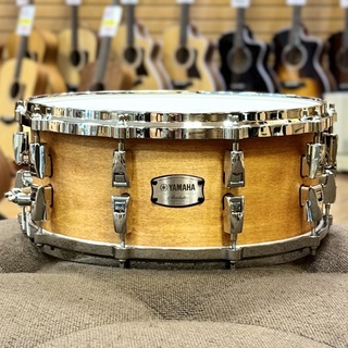 YAMAHA "アブソリュートハイブリッドメイプル" スネアドラム 14"x6" [AMS1460] ビンテージナチュラル