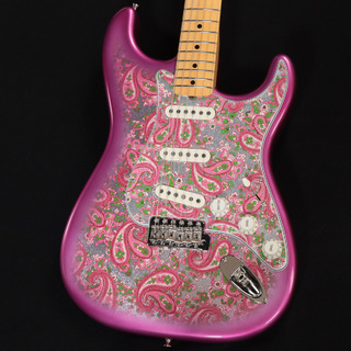フェンダーから、象徴的なペイズリー柄の日本製ギターやアコスタ
