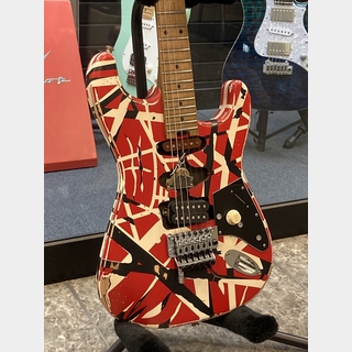 EVH  Striped Series Frankenstein/Red with Black Stripes Relic