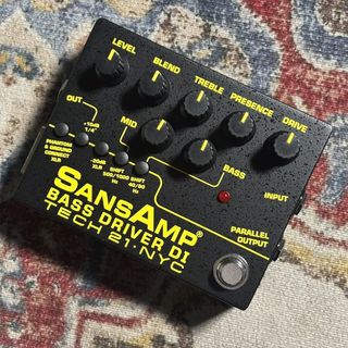 ベース用エフェクター ＞ ベース用プリアンプ、Tech 21、SansAmp Bass