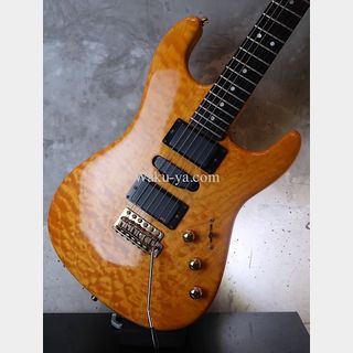 Valley Arts / Custom Pro - USA / H-S-H  Quited Maple / Natural Amber