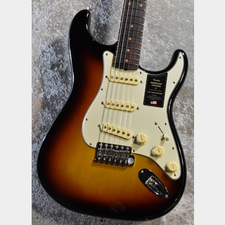 FenderAmerican Vintage II 1961 Stratocaster 3-Color Sunburst #V2435192【3.54kg/漆黒指板】