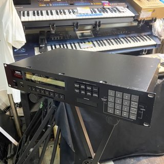 YAMAHA TX802