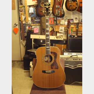 Guild D150 オール単板　美品　メンテ済　　　　　　　　PU付き 最適な材料 総単板ギターのすすめ ～Guild Westerly Collection