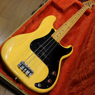 FenderUSA 50TH Anniversary Precision Bass 2001 Butterscotch Blonde 2001年製です。