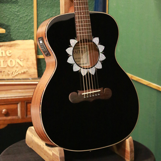 Zemaitis CAF-90F, Gloss Black Mother of Pearl