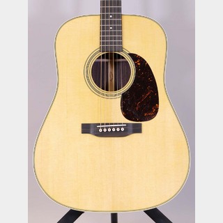 Martin D-28 Standard