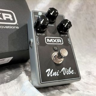中古品　箱なし　MXR Uni-Vibe ギターエフェクター MXR / M68 Uni-Vibeの特徴と使い方をレビュー。ジミヘン愛用のUni-Vibe