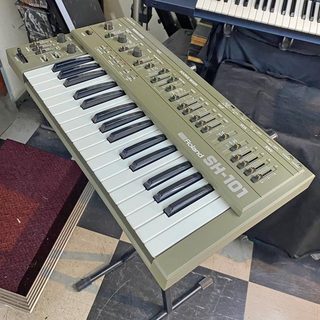 Roland SH-101