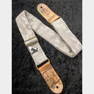 Mother Mary "Grey Granny" Guitar Strap 【Made In USA】【ハンドメイド】【ストラップ】【ベース館在庫品】