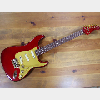 Fender The STRAT Candy Apple Red 