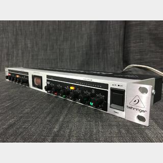 BEHRINGER MIC2200