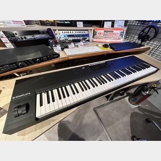 NATIVE INSTRUMENTS 【ブラックフライデーセール】店頭展示品 Native Instruments / Komplete Kontrol S88 MK2