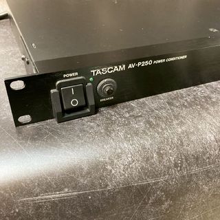 Tascam 【現物画像】TASCAM　タスカム　/AV-P250　/パワーディストリビューター/コンディショナー　本体のみ