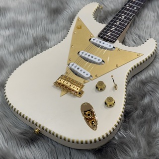 Caramel’s Guitar Kitche STS1_FromageWhite