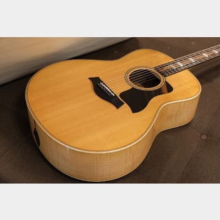 Taylor 618e V-Class / Antique Blonde