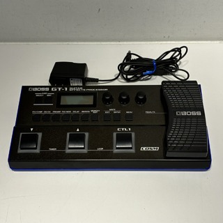 BOSS GT-1/USED
