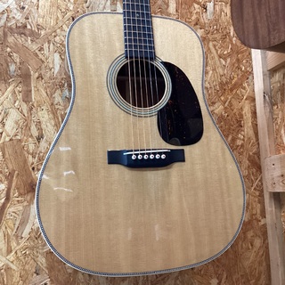 Martin D-28 AUTHENTIC 1937 STYLE HIDE GLUE FLAME MAPLE BINDING【世界限定1本】