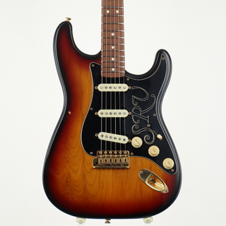 FenderStevie Ray Vaughan Stratocaster 3-Color Sunburst 【梅田店】