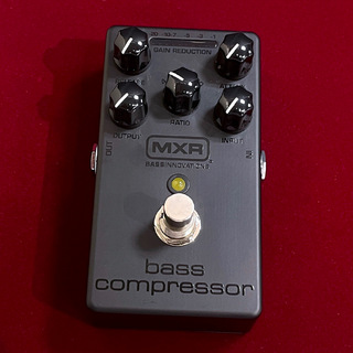 MXR M87B Blackout Series Bass Compressor 【限定カラー】