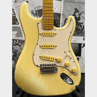 Fender Custom Shop MBS 1970 Stratocaster Relic -Aged Vintage White- by Dennis Galuszka 2005USED!!【48回金利0%対象】