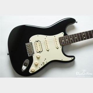 FenderAmerican Deluxe Stratocaster Plus HSS - Mystic Black