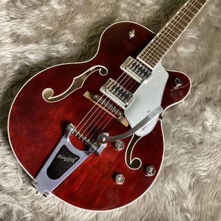 GretschG5420T Electromatic Classic Hollow Body Single-Cut with Bigsby Laurel Fingerboard Walnut Stain