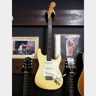 Fender1974 Stratocaster Olympic White/Rose
