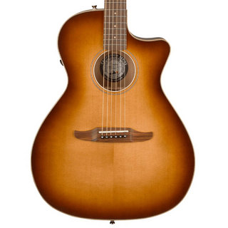 FenderNewporter Classic Aged Cognac Burst