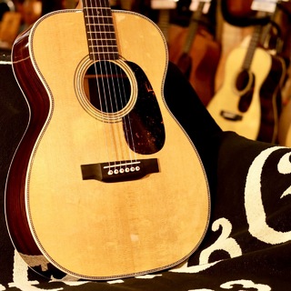 Martin 【クロサワ本店】00-28 Modern Deluxe シリアルナンバー