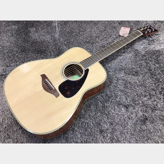 YAMAHA FG820 NT (ナチュラル) 【トップ単板】【サイド&バック マホガニー】【定番ビギナー向けアコギ】