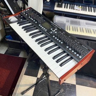 BEHRINGER DeepMind 6