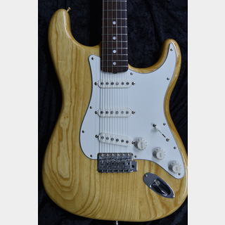 Fender Heritage 70s Stratocaster ウエイト3.4キロ