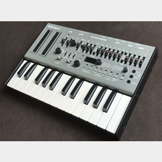 Roland Boutique 用鍵盤 K-25M カバー DS-PC-K25M Amazon | Decksaver Roland K-25M ブティックカバー (DS-PC-K25M