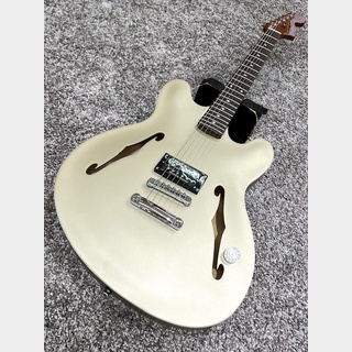 Fender Tom DeLonge Starcaster Rosewood Fingerboard / Satin Shoreline Gold