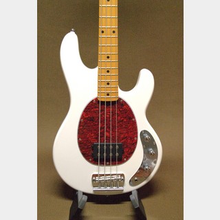 STINGRAY by MUSIC MAN CLASSIC RAY24CA (OWH)