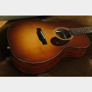 Eastman E1-OM-Deluxe / Gold Burst