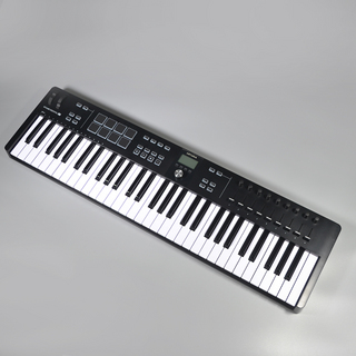 Arturia、パッチング可能な25鍵モノフォニック・アナログシンセ