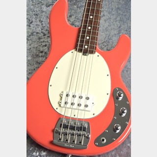 MUSIC MAN Classic Stingray 4 - Coral Red/R-【4.37kg】