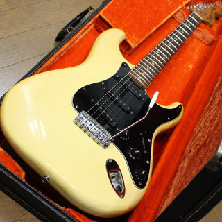 Fender Stratocaster Olympic White オリンピックホワイト ストラトキャスター  1978年製です