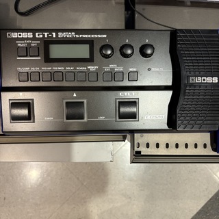 BOSS GT-1