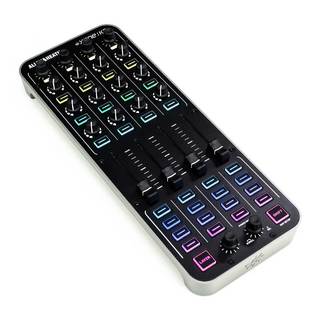 Allen & Heathよりデジタル×アナログのハイブリッドDJミキサー & DJ