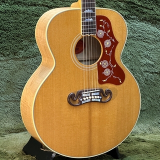 Gibson Custom Shop~Historic Collection~1957 SJ-200 Antique Natural #22804039【48回迄金利0%対象】