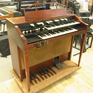 Hammond L-111 "トーンホイール+真空管アンプ搭載オルガン"【横浜店】