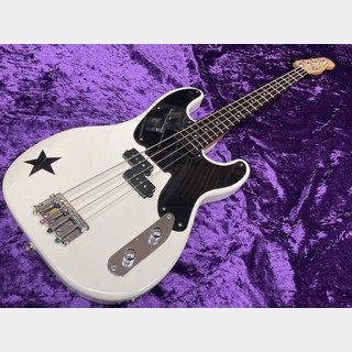 Squier by Fender Mike Dirnt Precision Bass